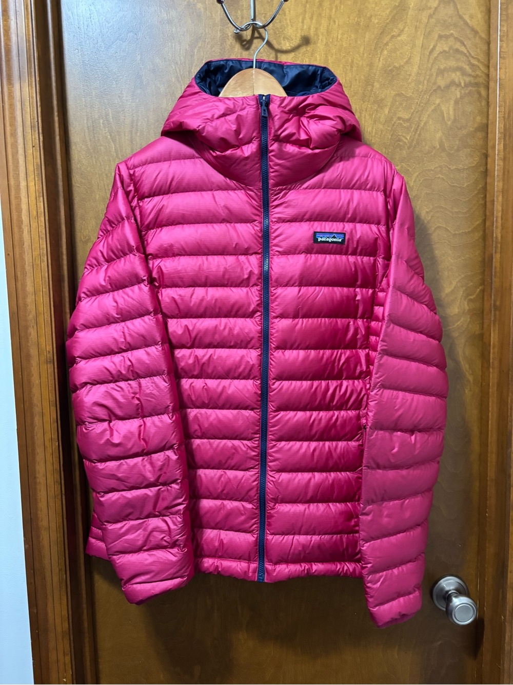 PATAGONIA Down Sweater Hoody, Women's XL, Craft Pink & Navy Blue